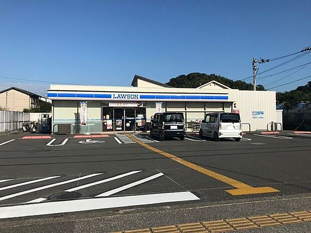 ローソン高知福井東店 140m
