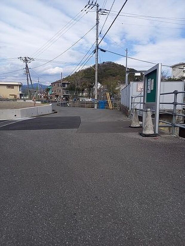東側道路 南から北