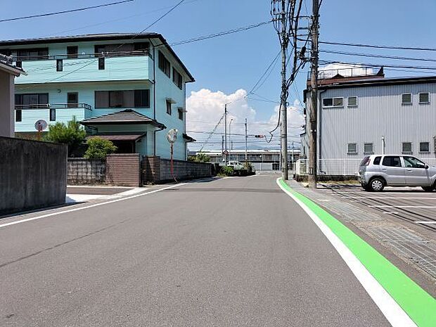 東側道路 南から北