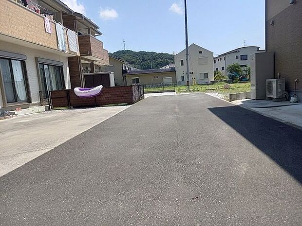 北側道路　西から東
