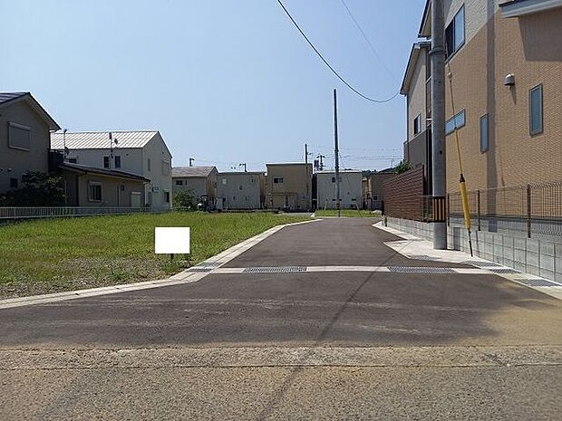 西側道路 北から南