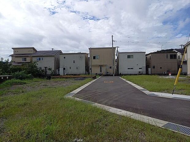 西側道路 北から南