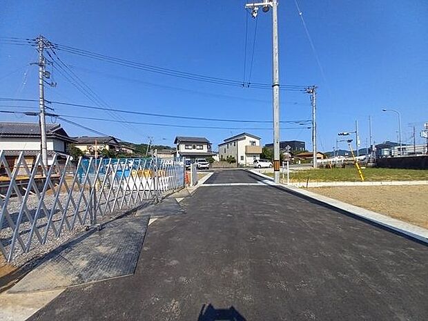 南側道路 西から東
