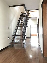 ＼中万々　中古戸建／ 7LDKの室内