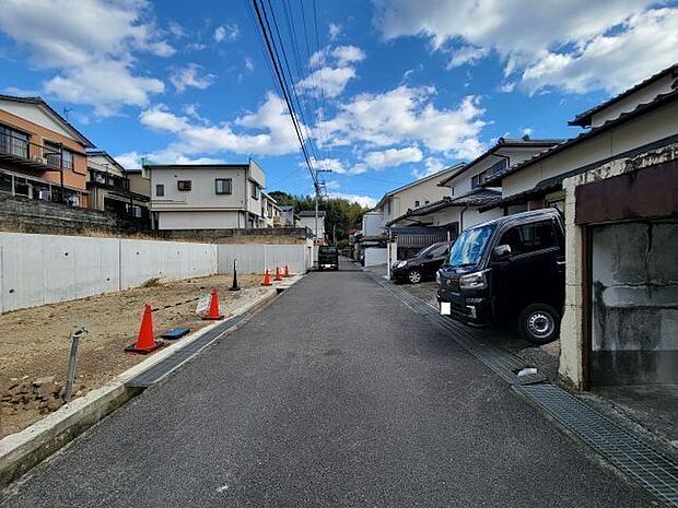 南側道路 西から東方向へ