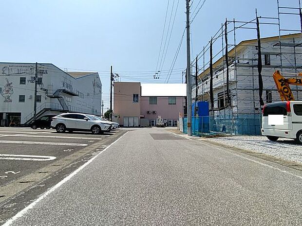 前面道路含む現地写真