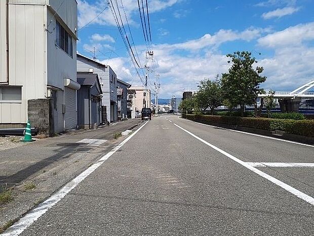 前面道路含む現地写真