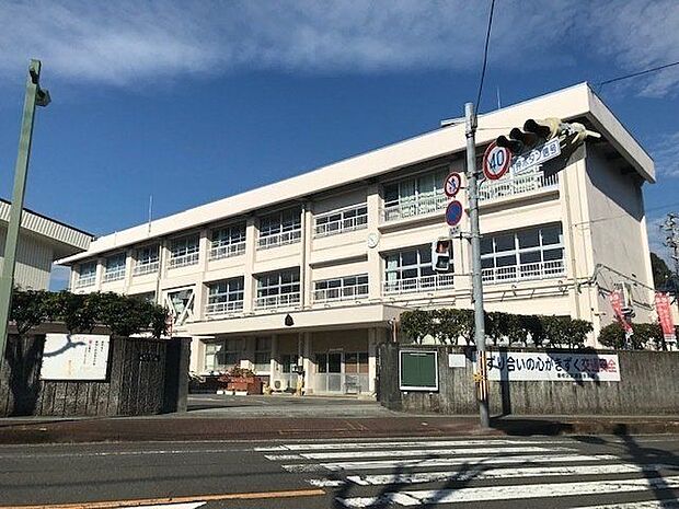 高知市立秦小学校 市立秦小学校 750m