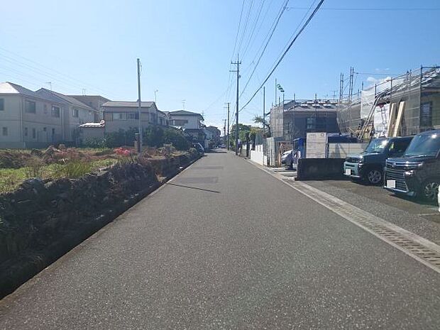 前面道路含む現地写真