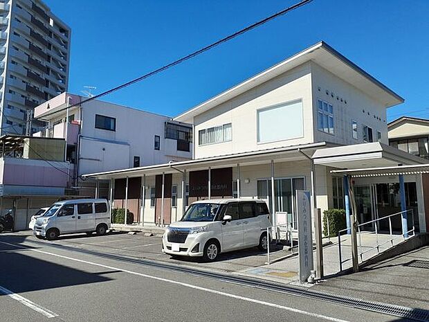 よりみつ内科消化器科 400m