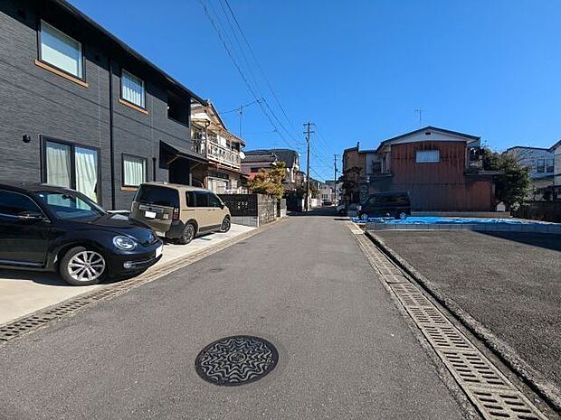 北側道路 西から東方向