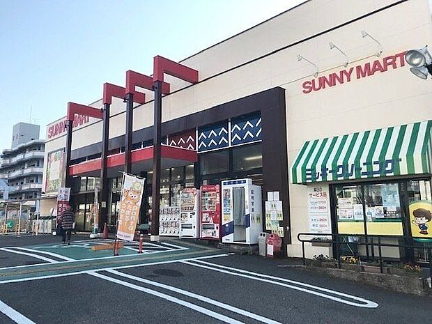 サニーマート毎日屋あたご店 695m