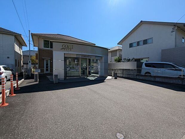 高知信用金庫瀬戸支所 蒔絵台出張所 2300m