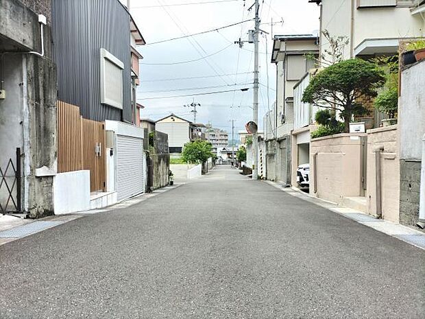 東側道路 南から北方向