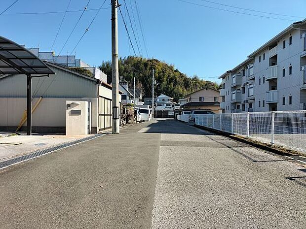 南側道路 西から東