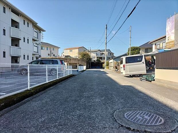 南側道路 東から西