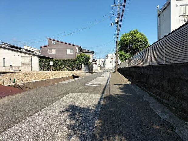 前面道路含む現地写真