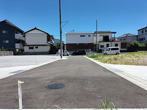 北側道路 西から東方向