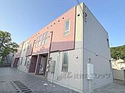 東生駒駅より徒歩7分 築8年4ヶ月 2階建の賃貸物件