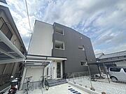 大和小泉駅より徒歩9分 3階 築2年1ヶ月の賃貸物件