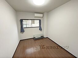 近鉄奈良線 新大宮駅 徒歩5分の賃貸マンション 4階ワンルームのリビング/ダイニング