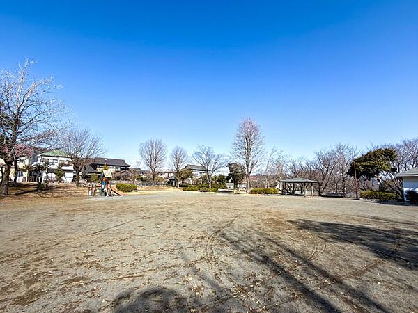 さぎさか公園 徒歩10分。 730m