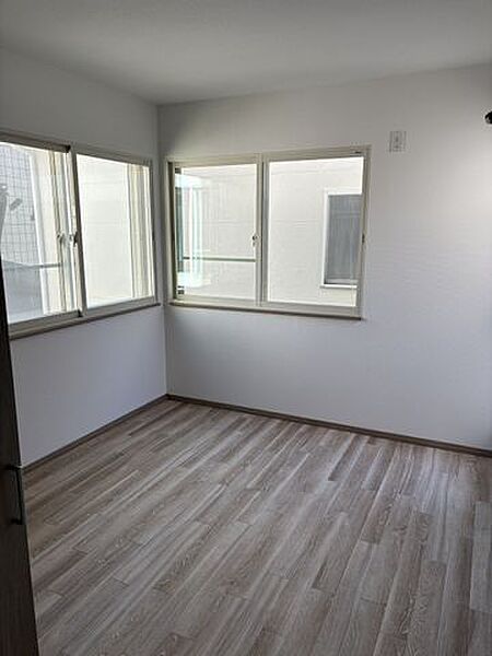 2面採光の明るいお部屋です♪
