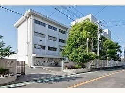 藤沢市立明治中学校 徒歩4分。 310m