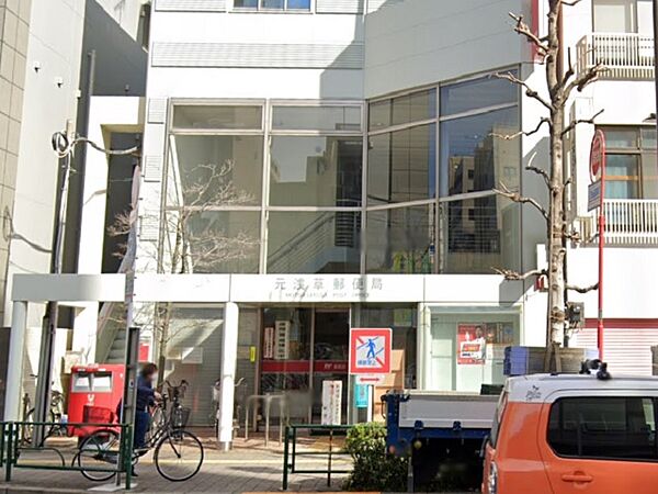 広めな郵便局です。
