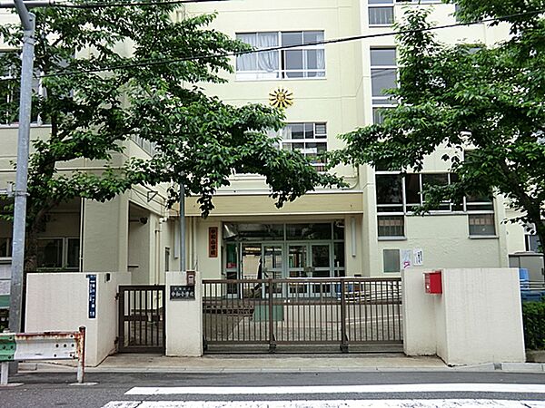 かなり、自主性を大事にする校風と雰囲気がやさしさを感じる校舎。自主性や、人との繋がりを大事にする校風。優しい先生方がいる人間教育の真髄があります。
