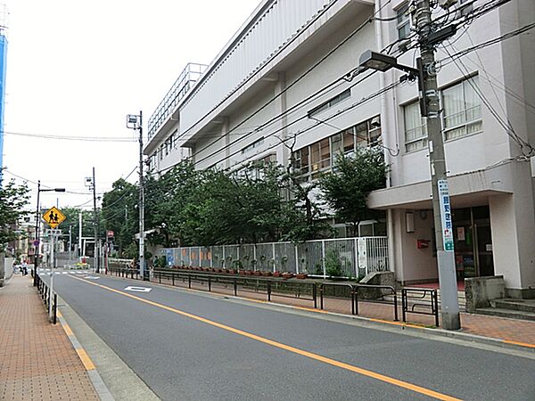 地域に根ざす学校で年がら年中地域の行事に駆り出されていました。文化祭や音楽会や運動会は本当に感動するぐらいに生徒が頑張っていました。