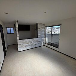 名東区延珠町築１３年３階建