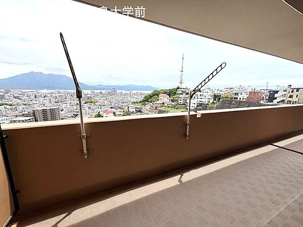 バルコニーからは桜島がバッチリ見えますよ！