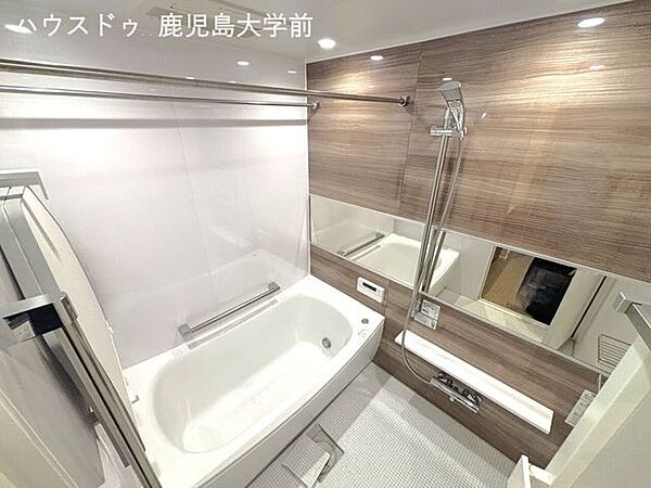 雨の日も安心の浴室乾燥機＆ランドリーパイプ付きシステムバス☆