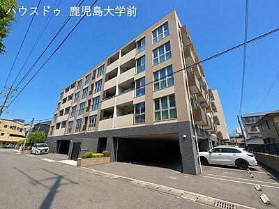 外観:駅周辺の喧騒からは少し離れているため、「利便性は欲しいけれど、住環境は落ち着いた場所が良い」というファミリー層におすすめの立地です! 外観:駅周辺の喧騒からは少し離れているため、「利便性は欲しいけれど、住環境は落ち着いた場所が良い」というファミリー層におすすめの立地です!