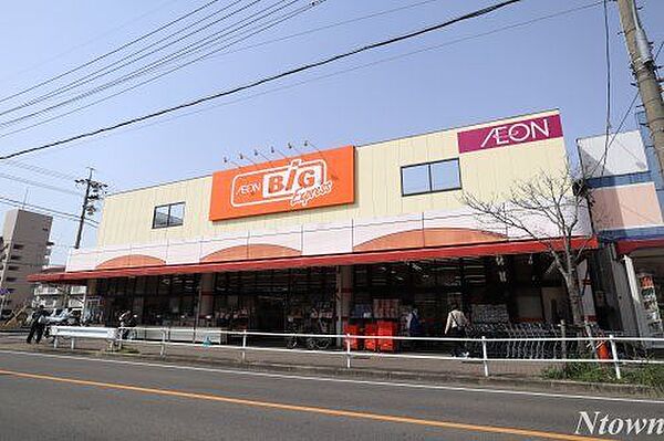 ザ・ビッグエクスプレス 味鋺店 徒歩9分。 720m