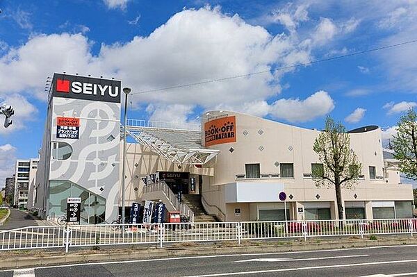 西友鳴海店 徒歩12分。 960m