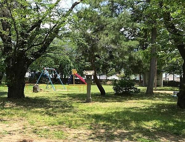 美須々公園 徒歩14分。 1120m