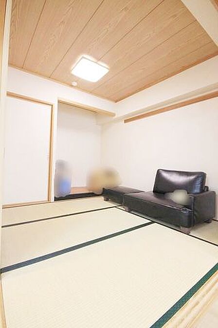 ~和室約4.5帖~~2021年クロス張替済~■物入付で居室としても来客間としてもご利用できます♪