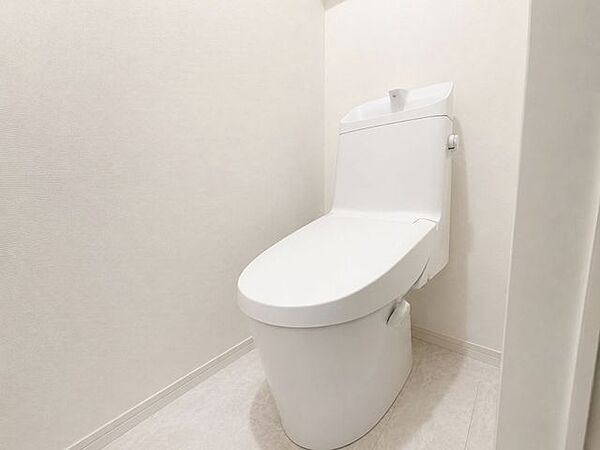 ◆トイレ2箇所◆節水型トイレ◆高機能トイレ※AI加工画像につき現状と異なります