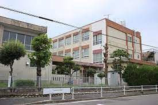 名古屋市立児玉小学校 徒歩9分。 720m