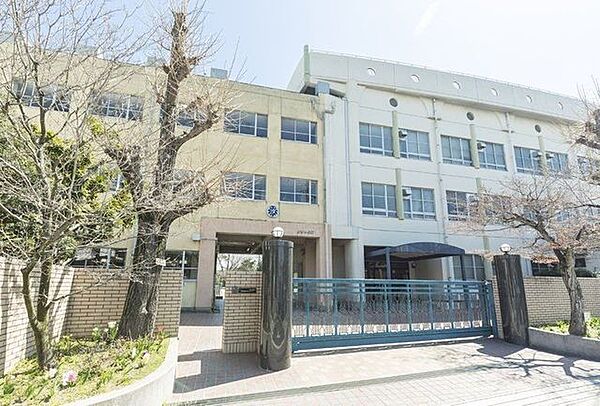 名古屋市立汐路小学校 徒歩14分。 1120m