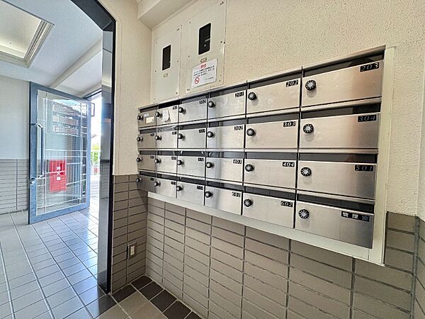 日勤管理で安心！駅徒歩10分の明るいお部屋です。