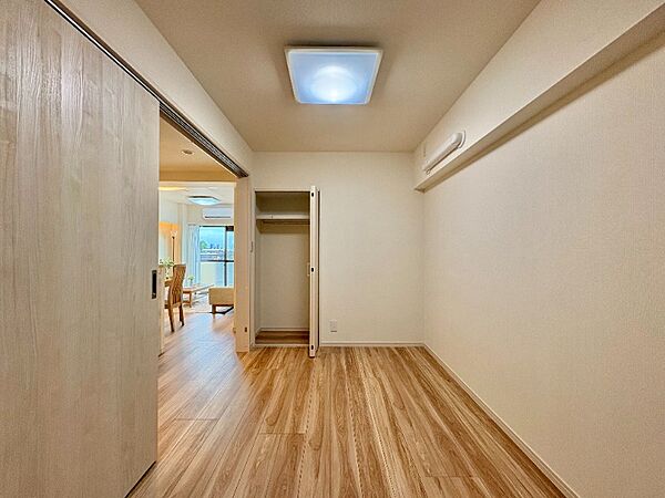 全室収納付きで使いやすい洋室。ライフスタイルに合わせ自由に使える広さ。