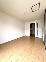 パテル・ヴィオラ 201 2階1LDKのリビング/ダイニング