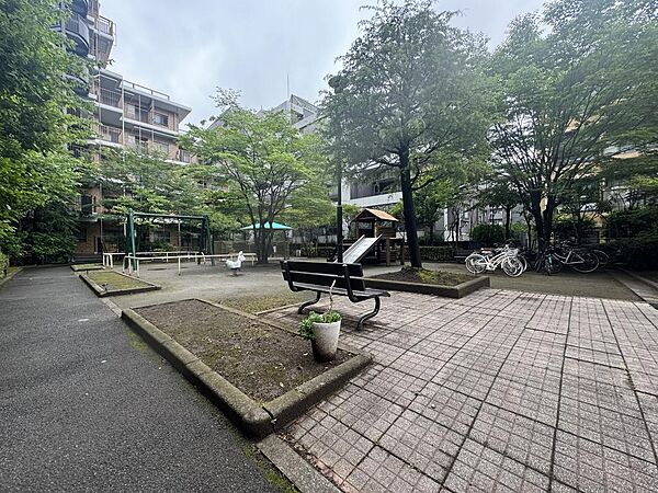 敷地内公園