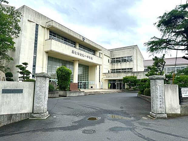 出雲市立第一中学校 910m