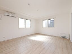 レブニーズ　ザ・レジデンス　宮の森 3階3LDKのリビング/ダイニング