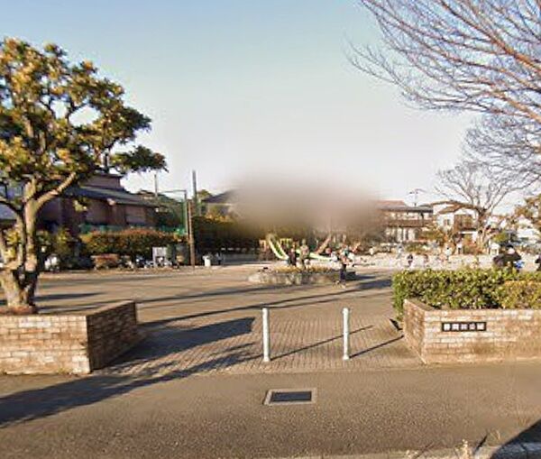 勝間田公園：徒歩4分（260ｍ）