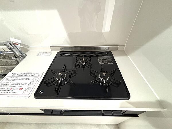 コンロ三口が嬉しいです